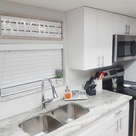 Cozy 3 Bed 2.5 Bath Located Near Busch Gardens Apartman Tampa Kültér fotó