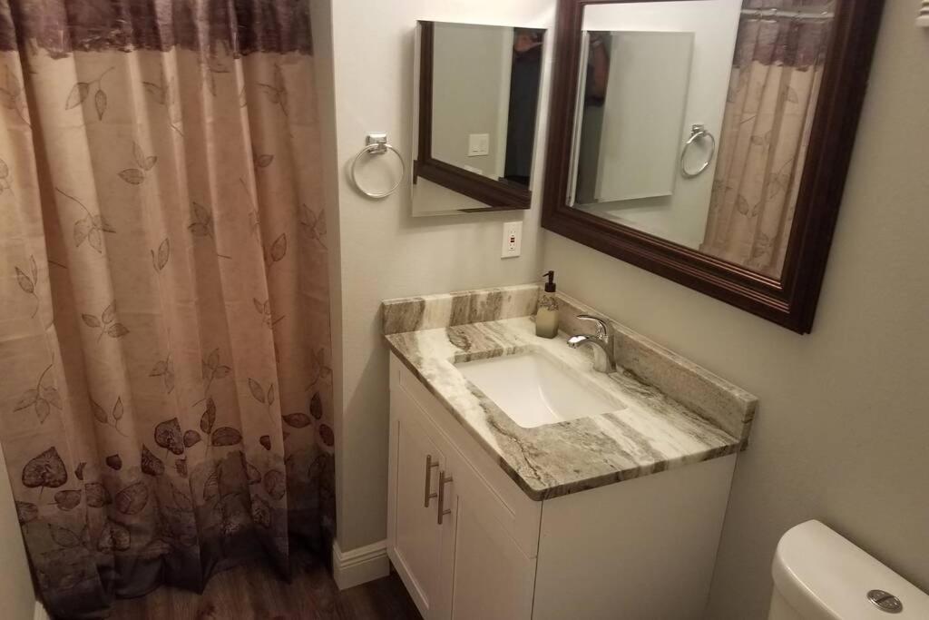 Cozy 3 Bed 2.5 Bath Located Near Busch Gardens Apartman Tampa Kültér fotó