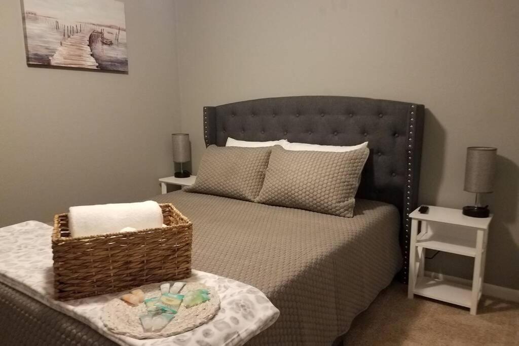 Cozy 3 Bed 2.5 Bath Located Near Busch Gardens Apartman Tampa Kültér fotó