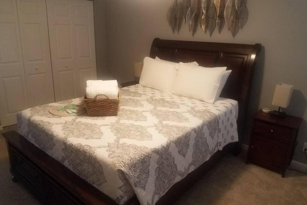 Cozy 3 Bed 2.5 Bath Located Near Busch Gardens Apartman Tampa Kültér fotó