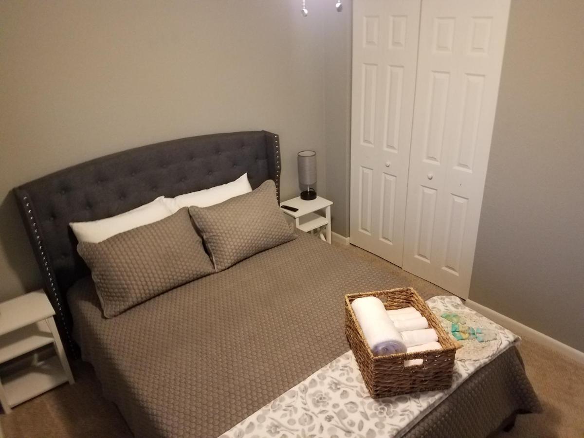 Cozy 3 Bed 2.5 Bath Located Near Busch Gardens Apartman Tampa Kültér fotó