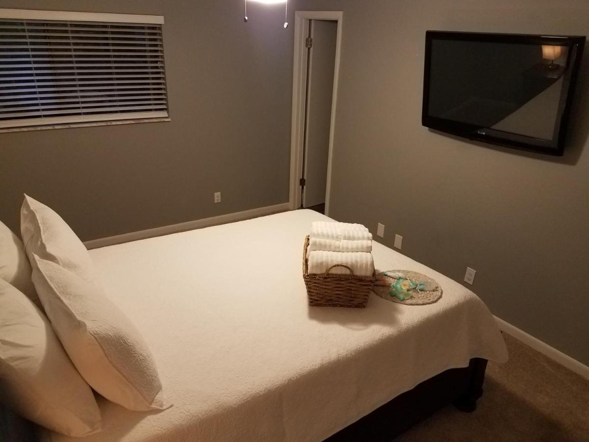 Cozy 3 Bed 2.5 Bath Located Near Busch Gardens Apartman Tampa Kültér fotó
